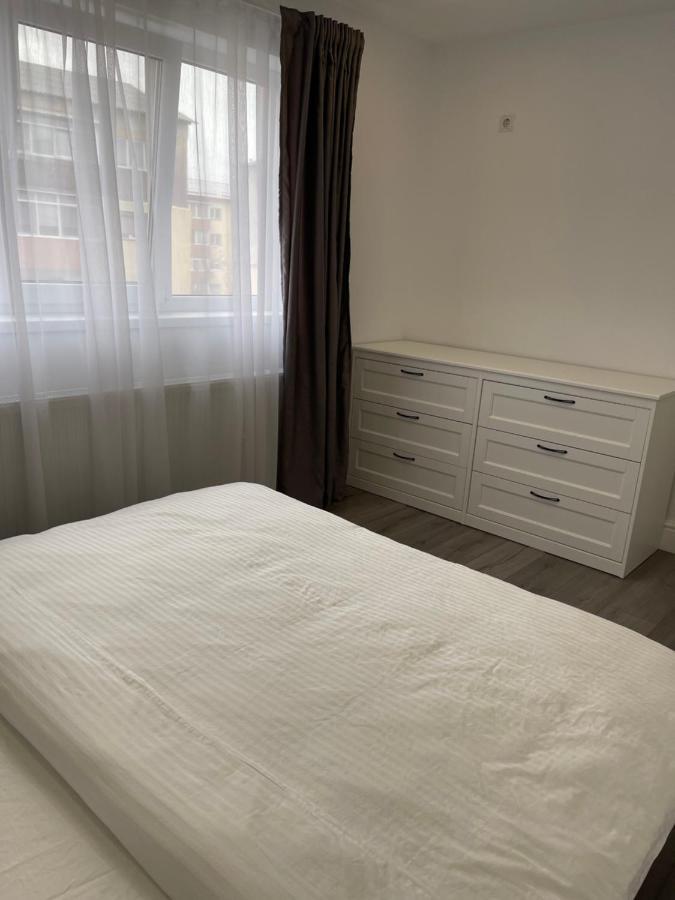 Apartament Emma Targoviste Exterior foto